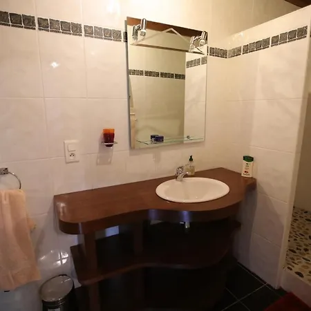 D Hotes Azkena Bed & Breakfast