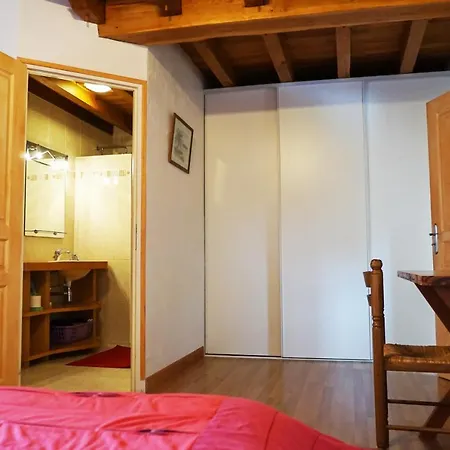 D Hotes Azkena Bed & Breakfast 3*