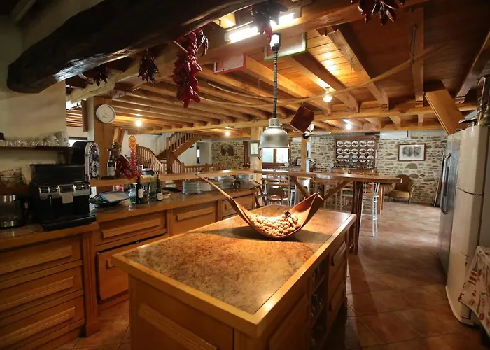 D Hotes Azkena Bed and breakfast 3*